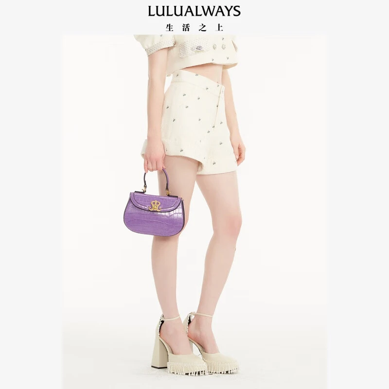 【蜜思仝粉丝专享】LULUALWAYS春新款小花朵刺绣A字短裤LOA3033