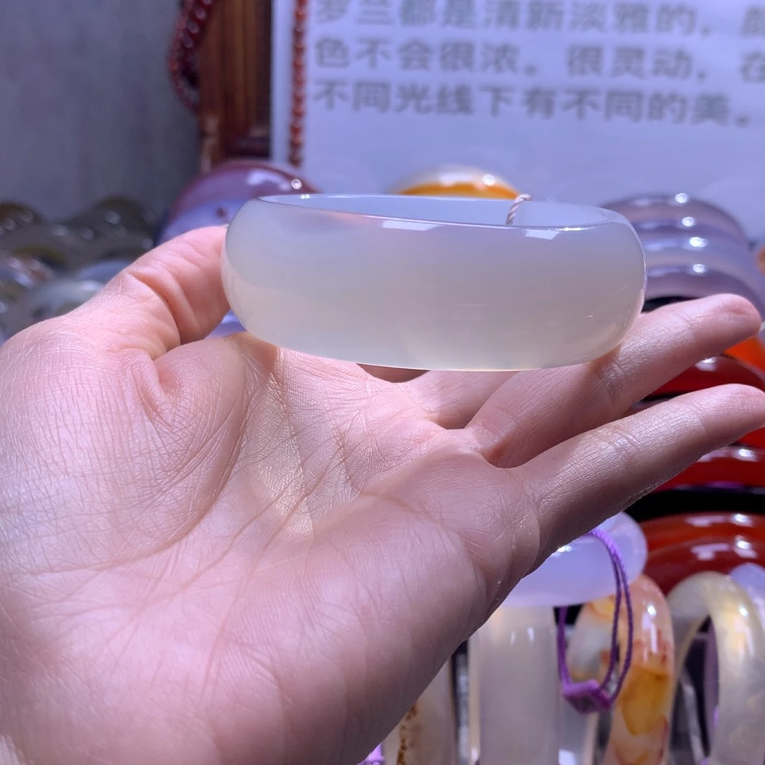 【闪购商品】玛瑙/玉髓手镯未镶嵌汕****纸