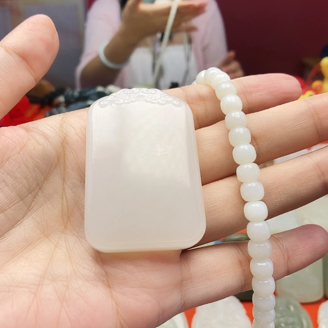 颈饰未镶嵌和田玉天*成