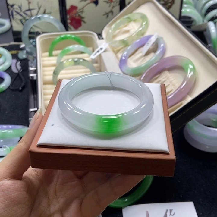 曾***经非金属57手镯圈口