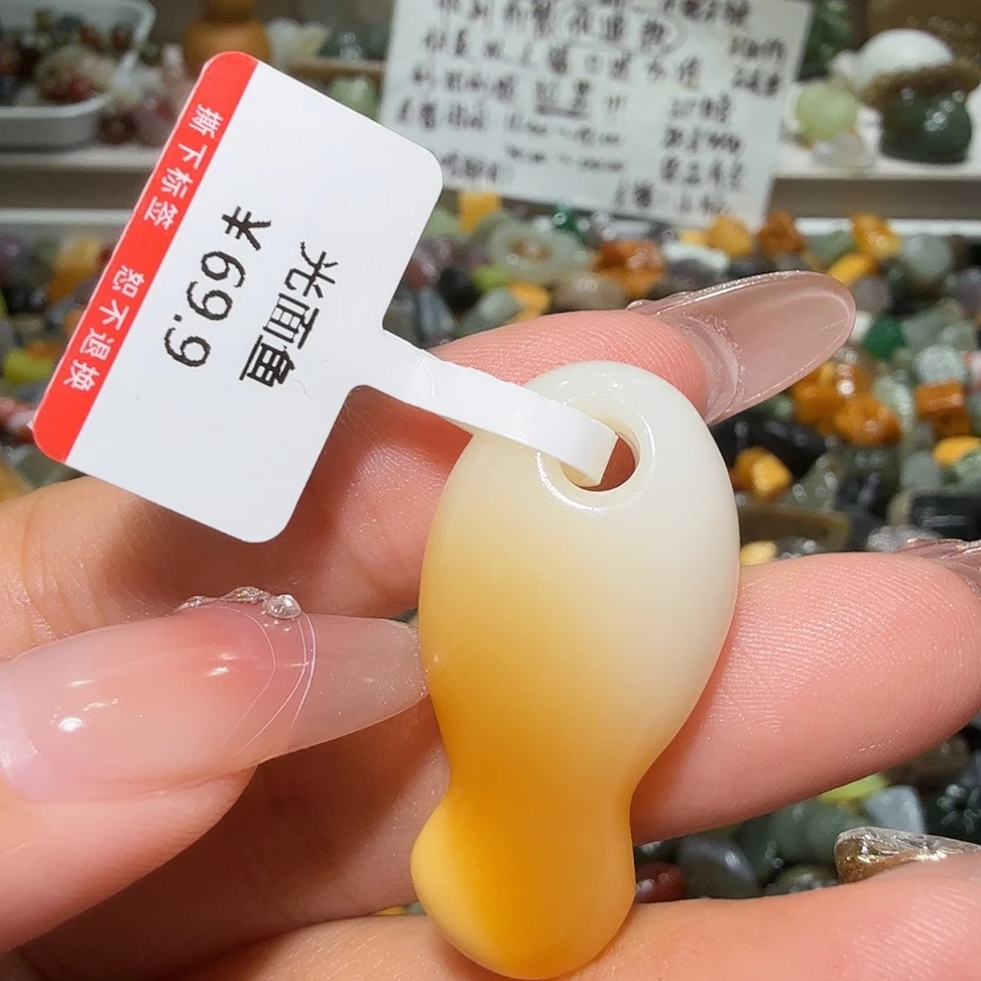 和田玉未镶嵌珠宝奇石