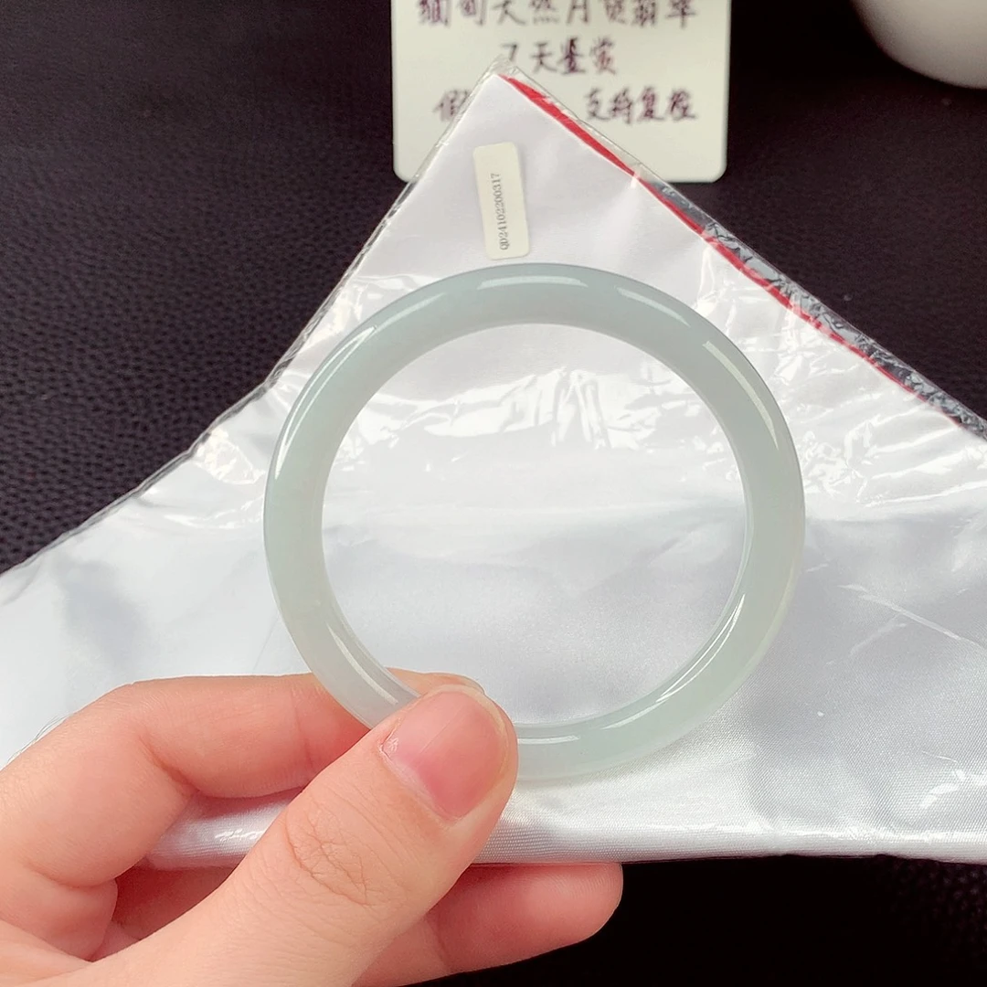 翡翠未镶嵌手镯翡翠