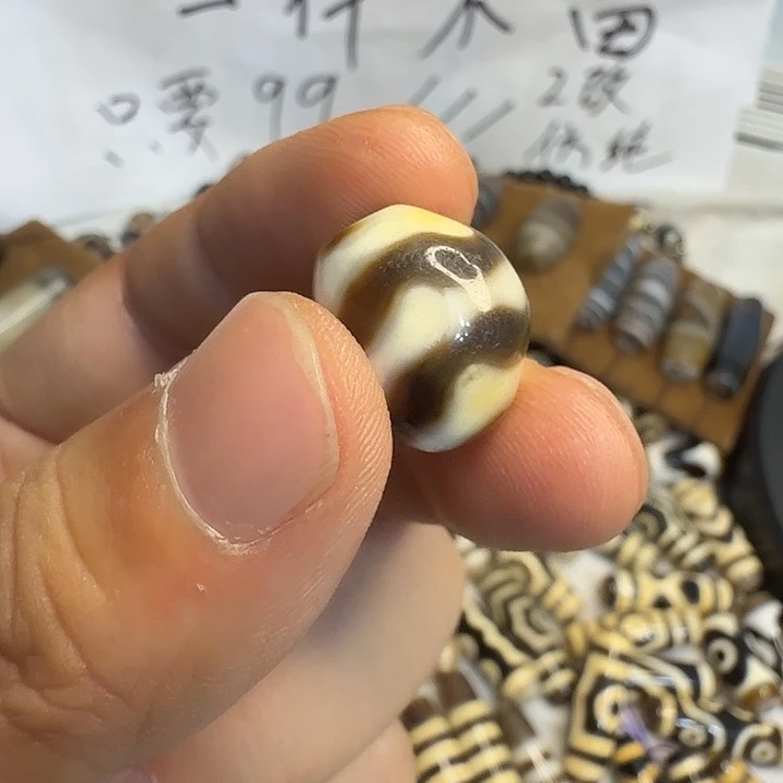 嗨****玛瑙/玉髓颈饰合金