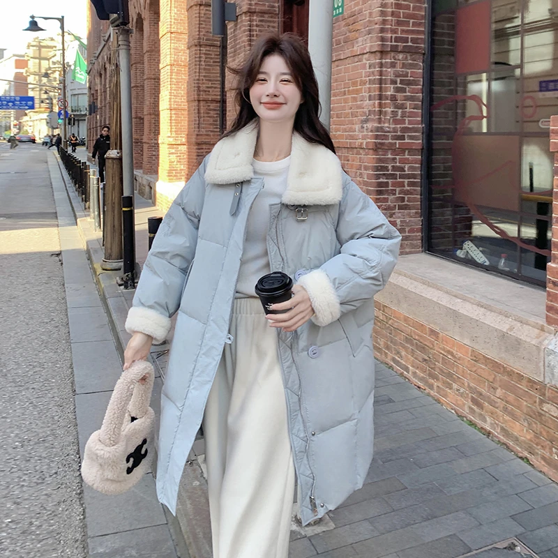独特超好看羊羔毛翻领羽绒服女冬多巴胺奶蓝色中长款女生小众外套