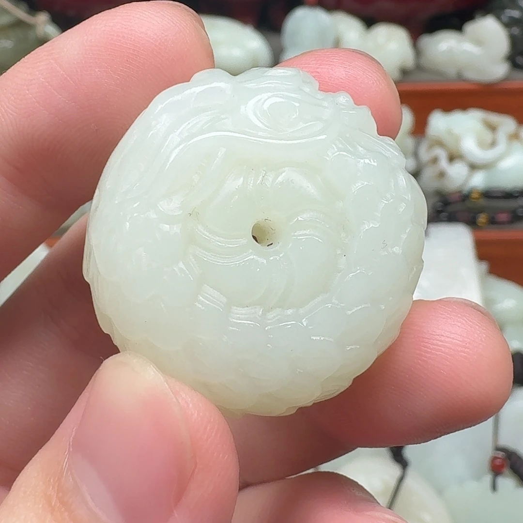 本***元和田玉未镶嵌把件