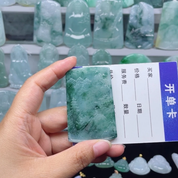 颈饰未镶嵌翡翠山水牌