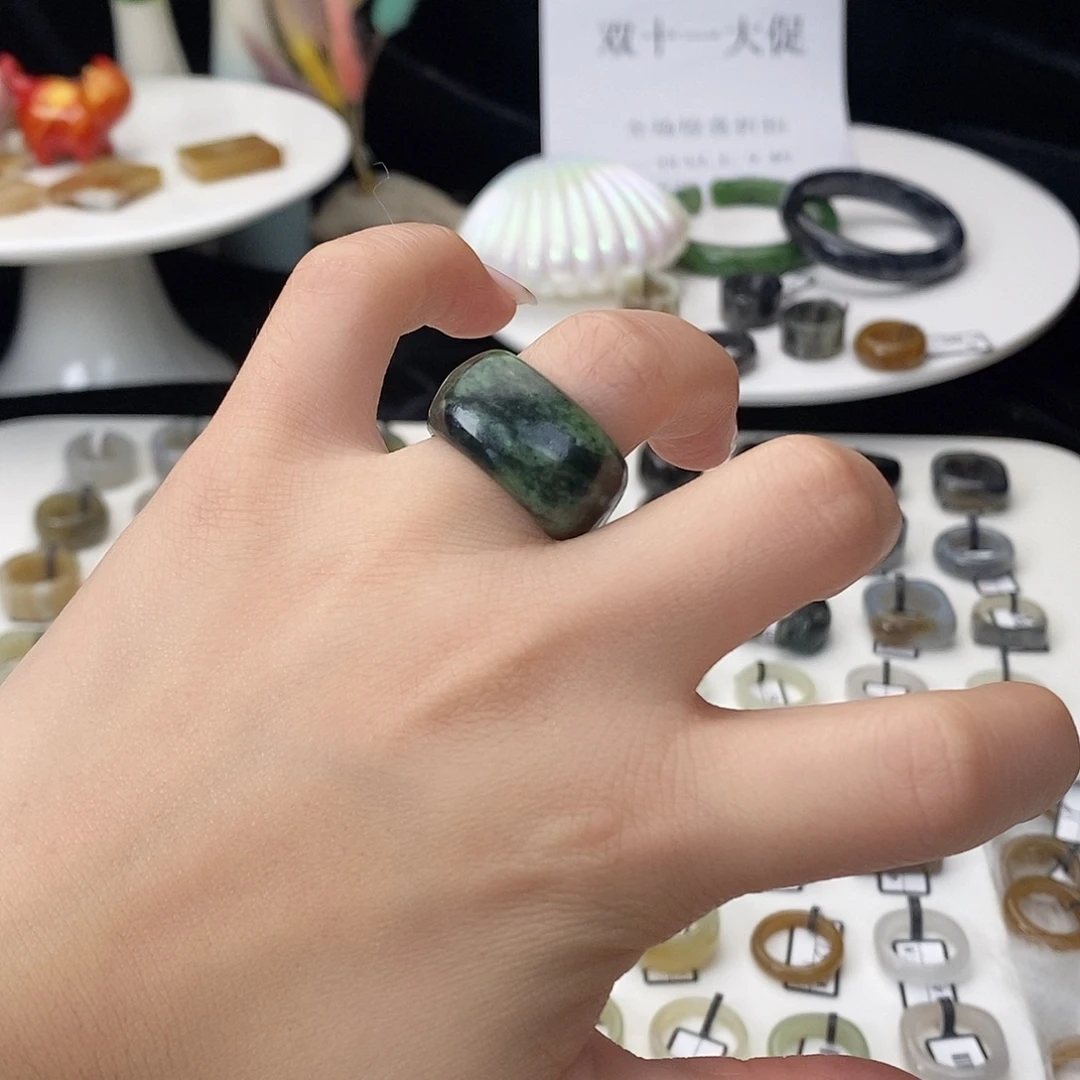 和田玉（糖玉）未镶嵌戒指M2青花方圆18.4