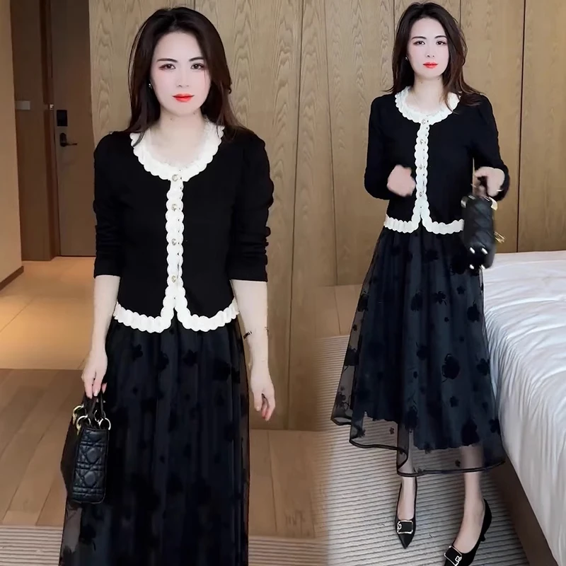 时尚蕾丝拼接T恤女2025春季新款洋气减龄显瘦百搭长袖衬衫上衣潮