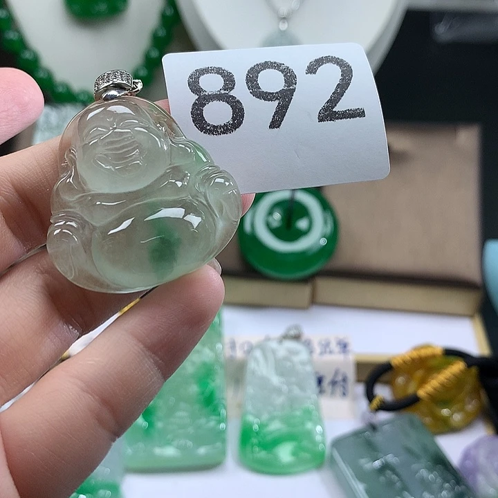 吊坠(赠链)未镶嵌翡翠