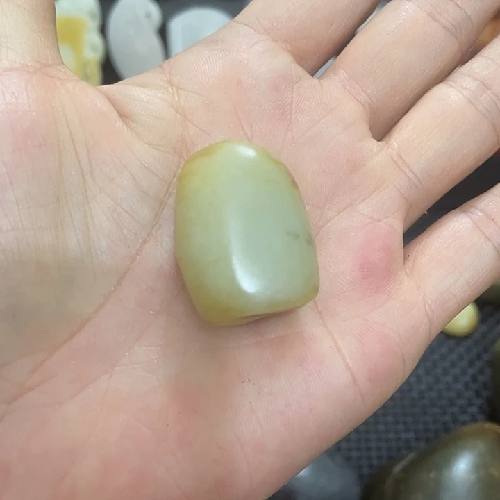 和田玉（糖玉）未镶嵌挂件