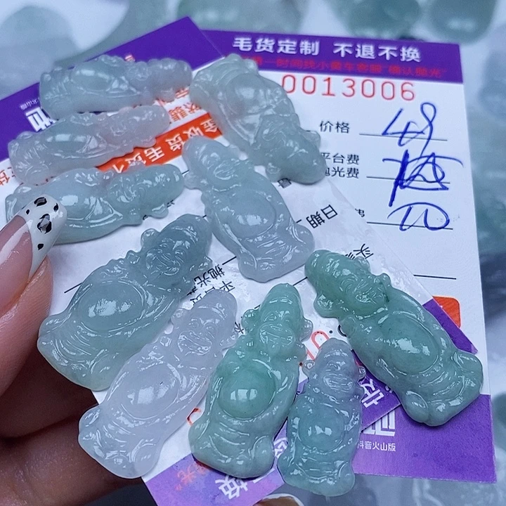 丫***丫未镶嵌定制翡翠翡翠