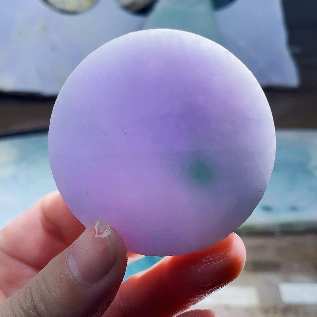 翡翠未镶嵌颈饰毛料76