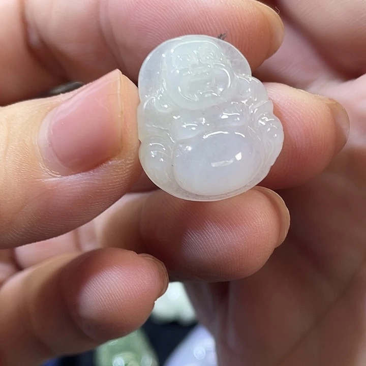 翡翠未镶嵌颈饰弥勒佛