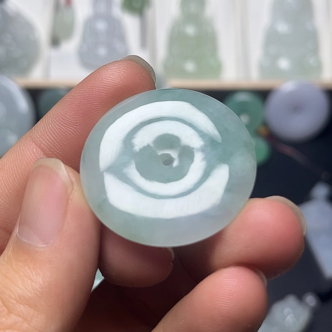 翡翠未镶嵌颈饰缅甸天然翡翠