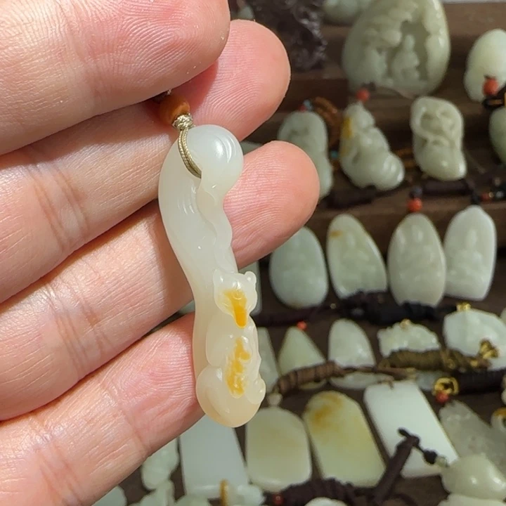 和田玉挂件未镶嵌文*