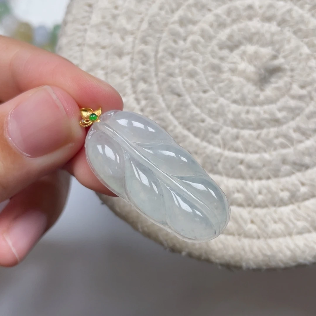 翡翠18K金镶嵌颈饰天然A货缅甸翡翠