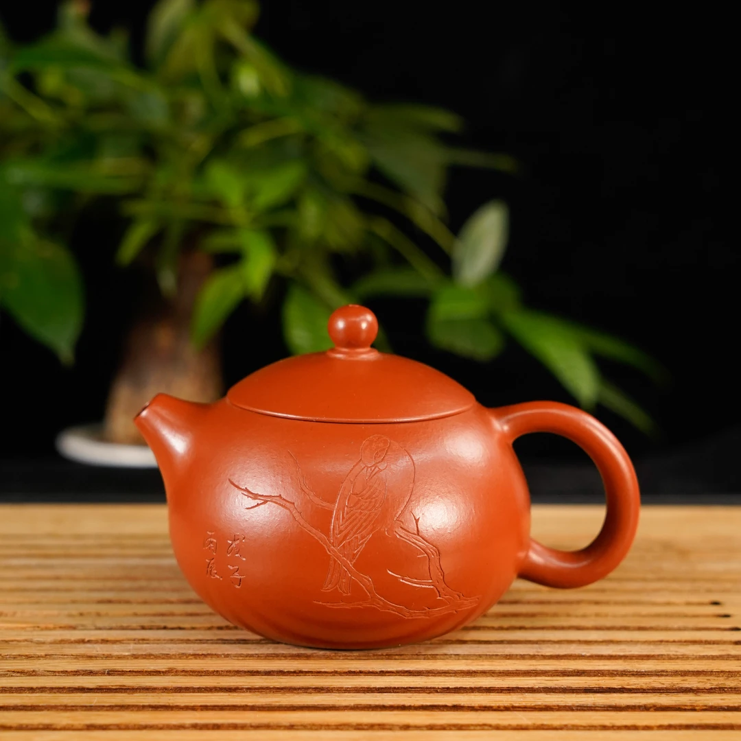 GS37-031   俞震   宜兴手工紫砂  西施