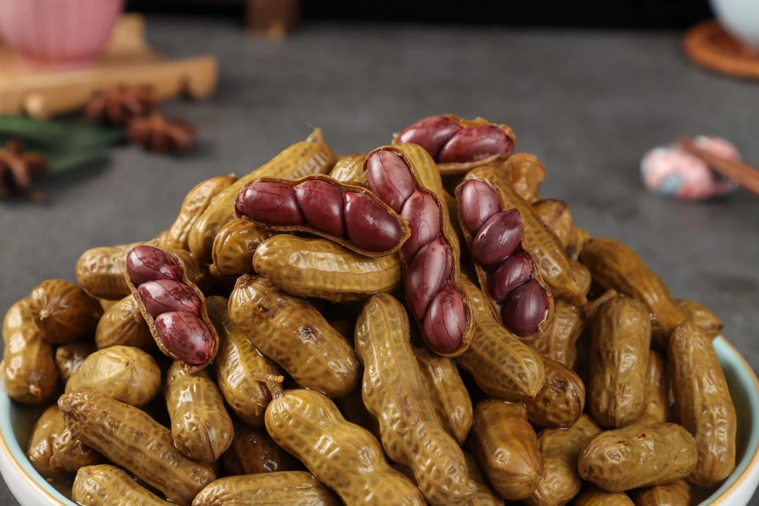 卤煮花生带壳五香微辣当季花生下酒小零食宵夜必备