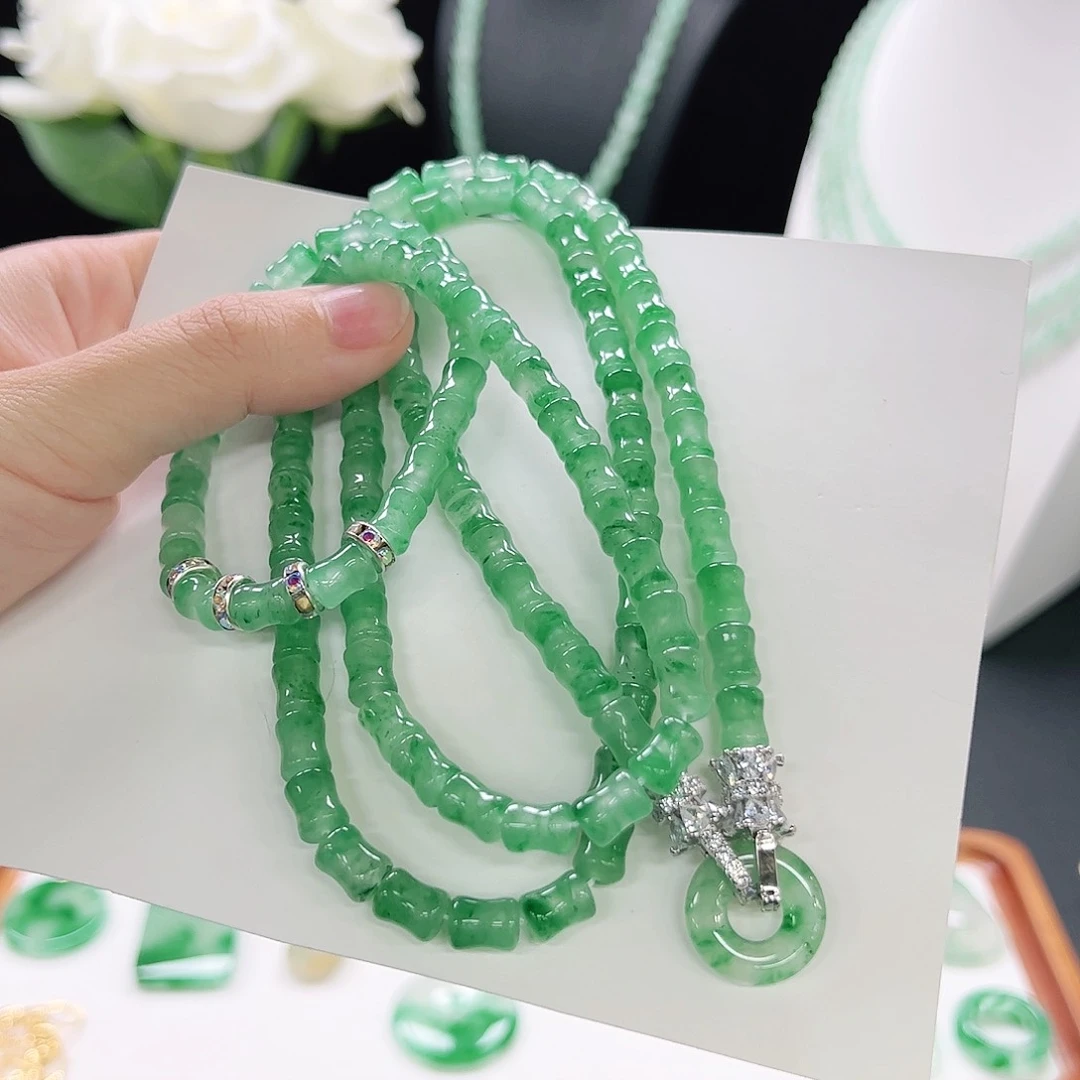 石英质玉未镶嵌颈饰