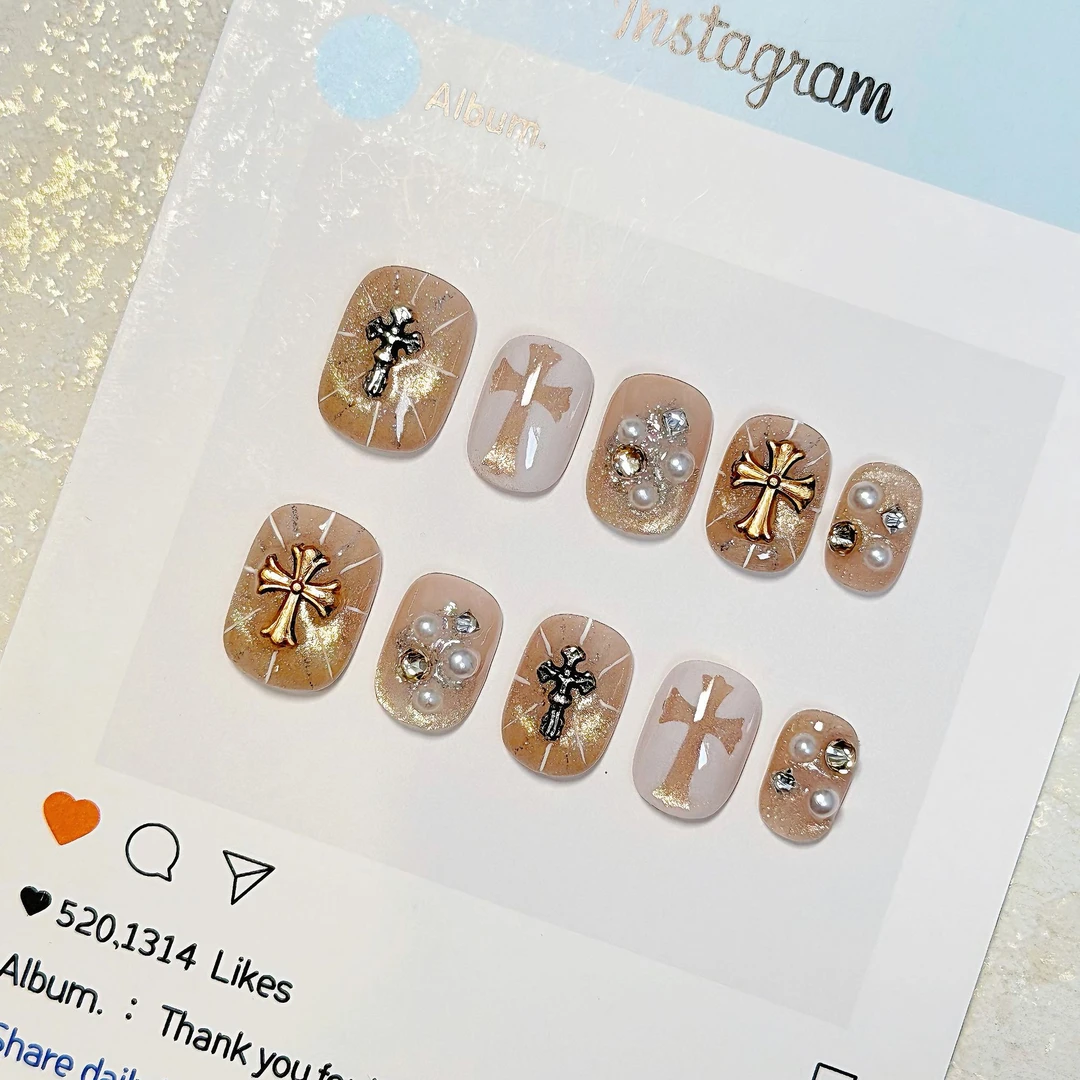 7·Orange【十字鎏光】做旧克罗心手绘猫眼手工穿戴甲秋冬碎钻冰透