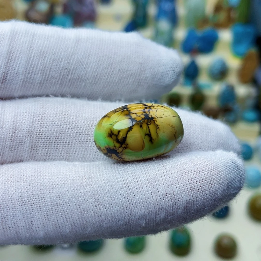 绿松石颈饰未镶嵌