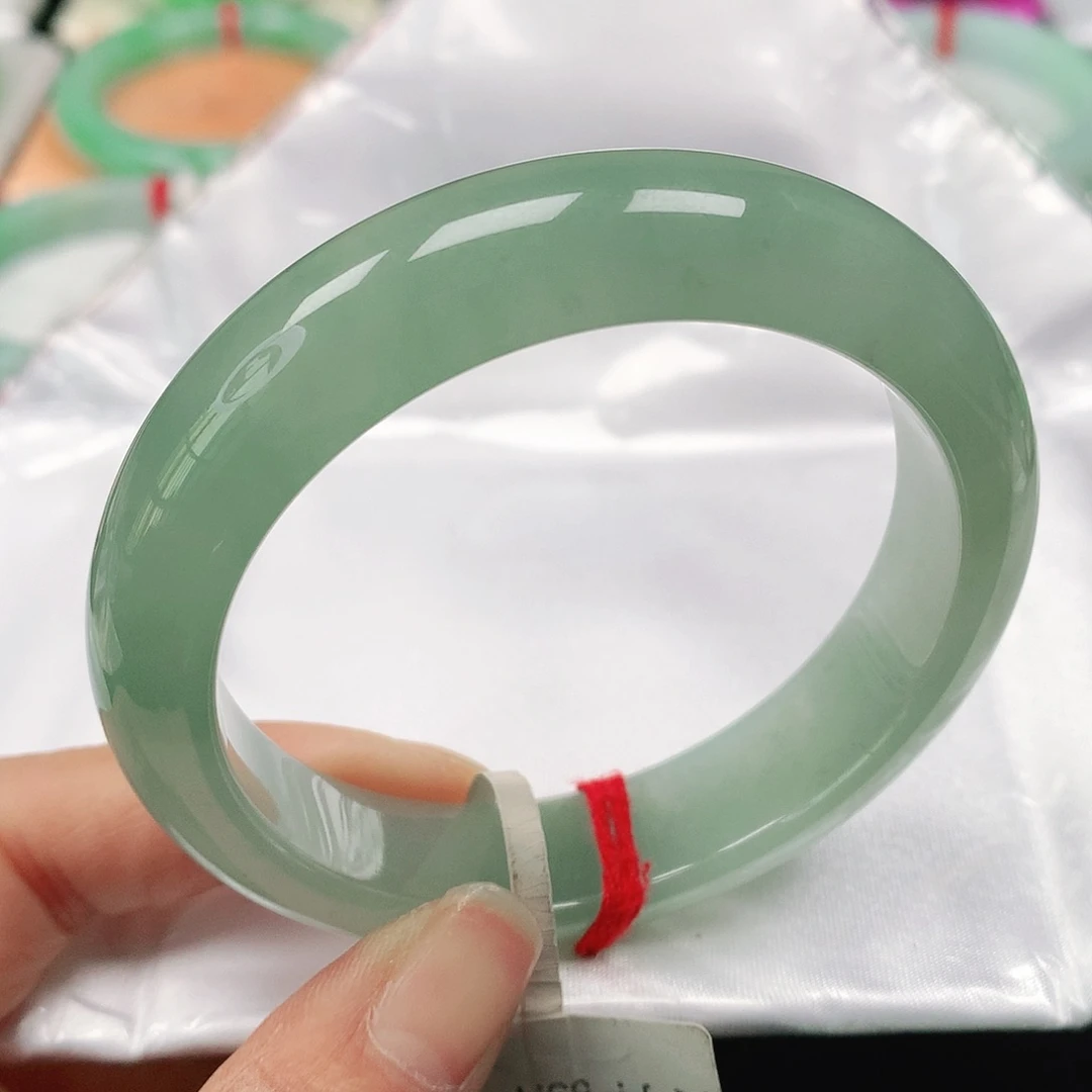 翡翠手镯未镶嵌天然翡翠手镯53