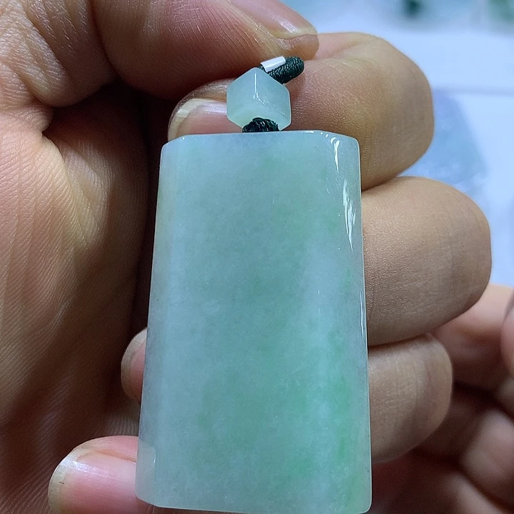 翡翠未镶嵌颈饰天然翡翠A货吊坠