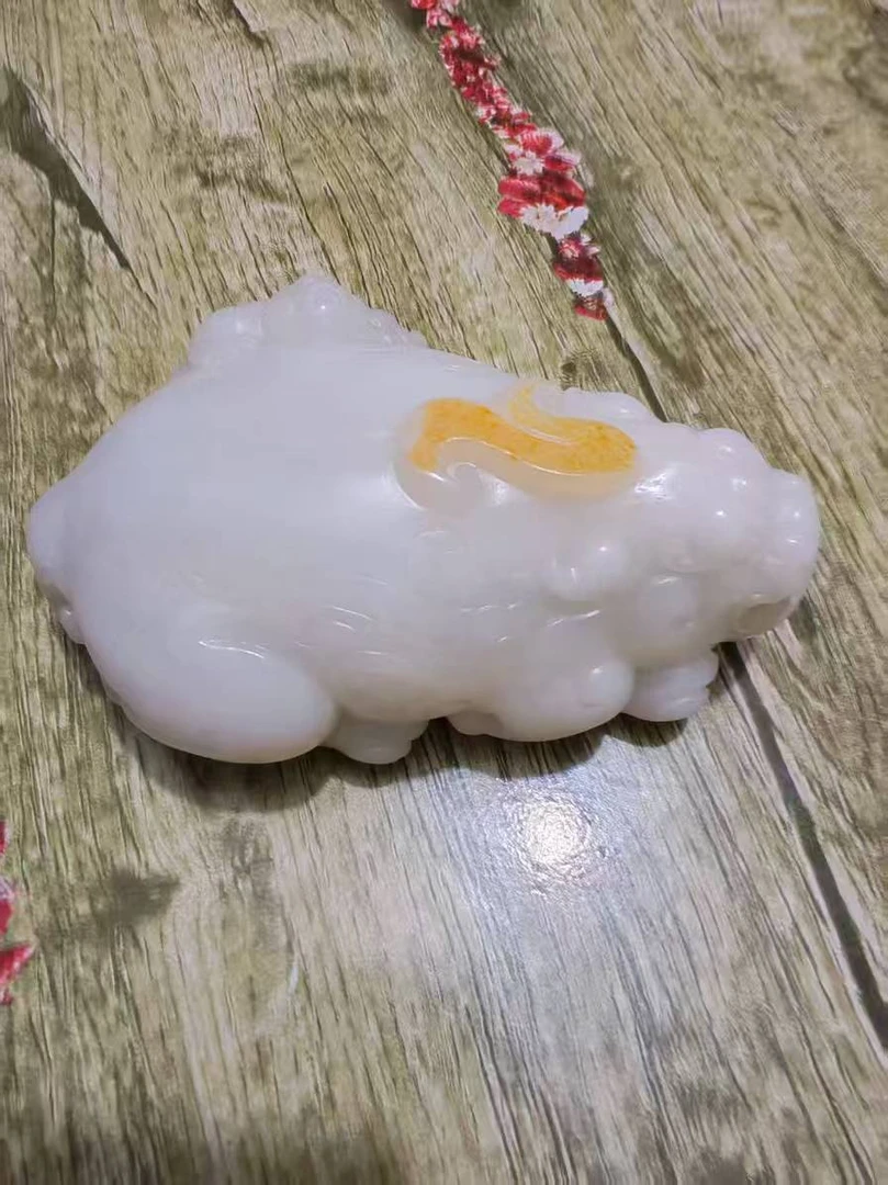 和田玉的摆件貔貅