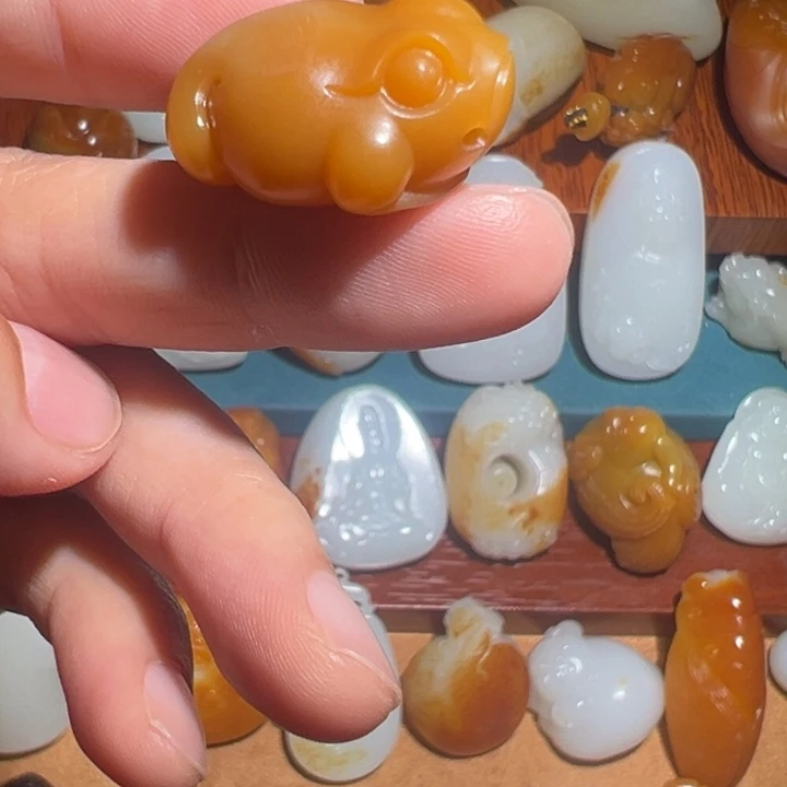 未镶嵌和田玉挂件