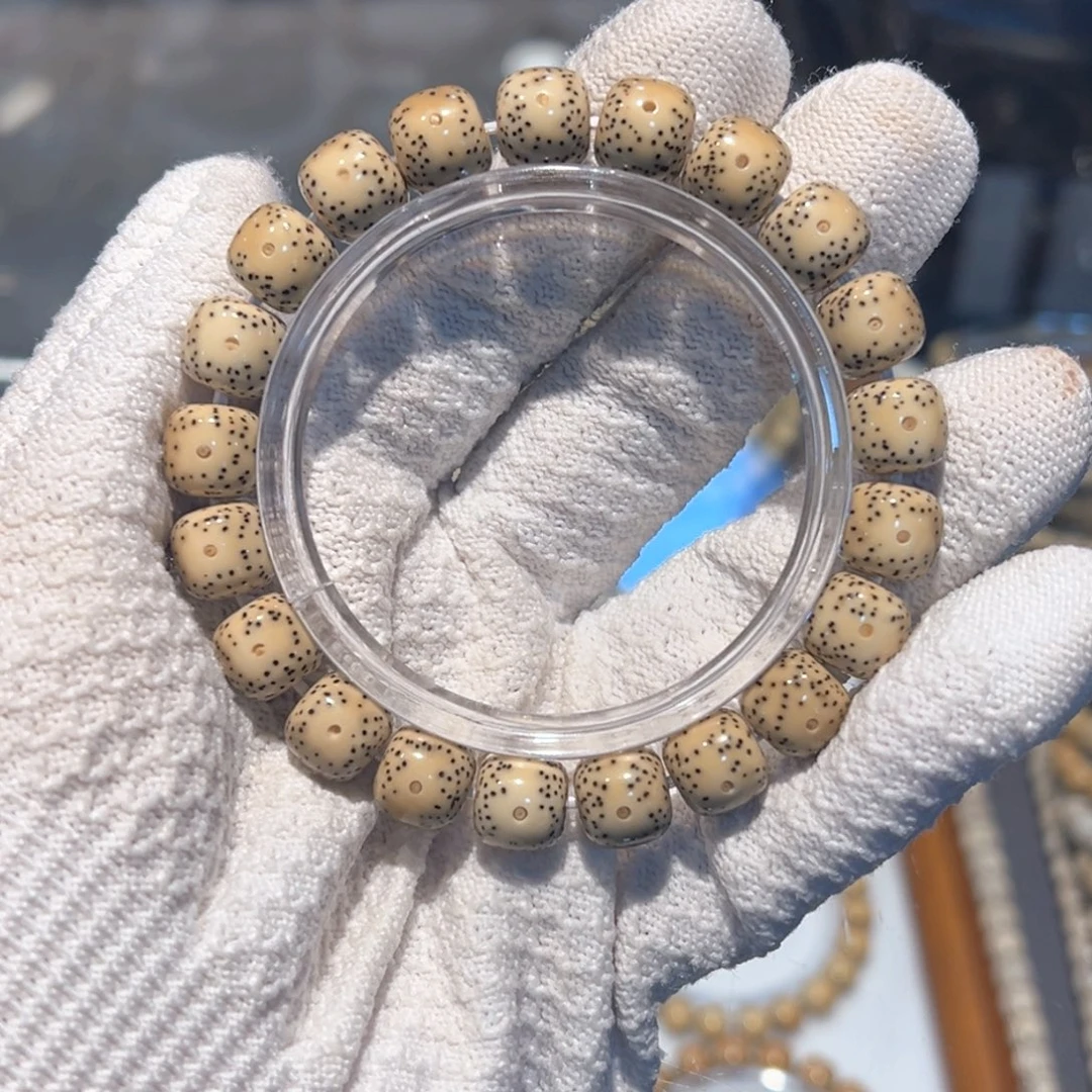 Y***r手串星月菩提卡11石玉