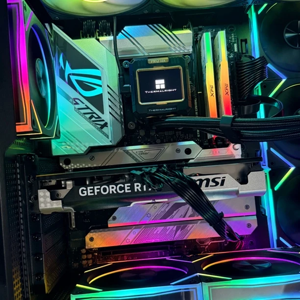 95新  小雪电脑  i7 14700kf 华硕Z790吹雪S 1TB  32GDDR5