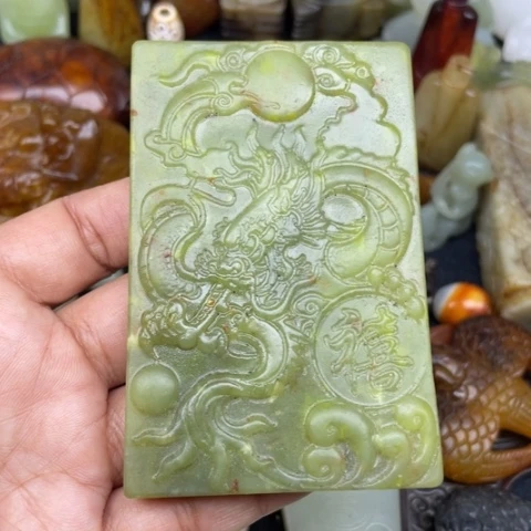 蛇纹石玉未镶嵌颈饰86
