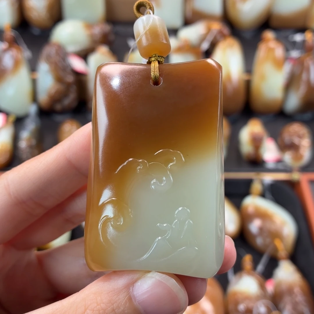 机***男颈饰未镶嵌和田玉