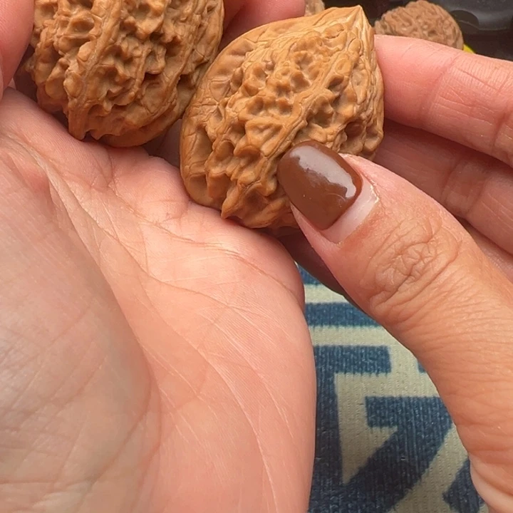 吊坠桃核核桃大孤石