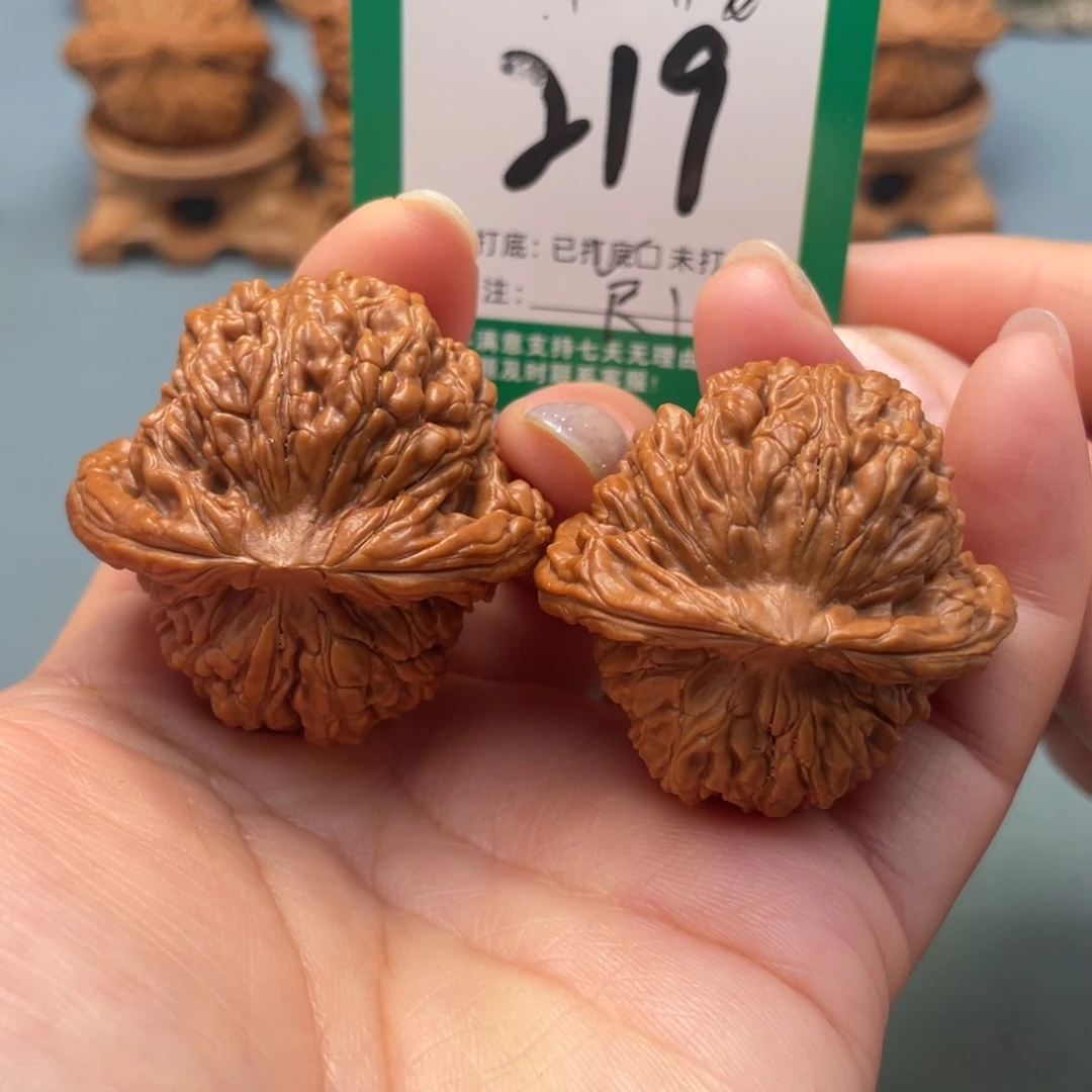 吊坠桃核文玩核桃