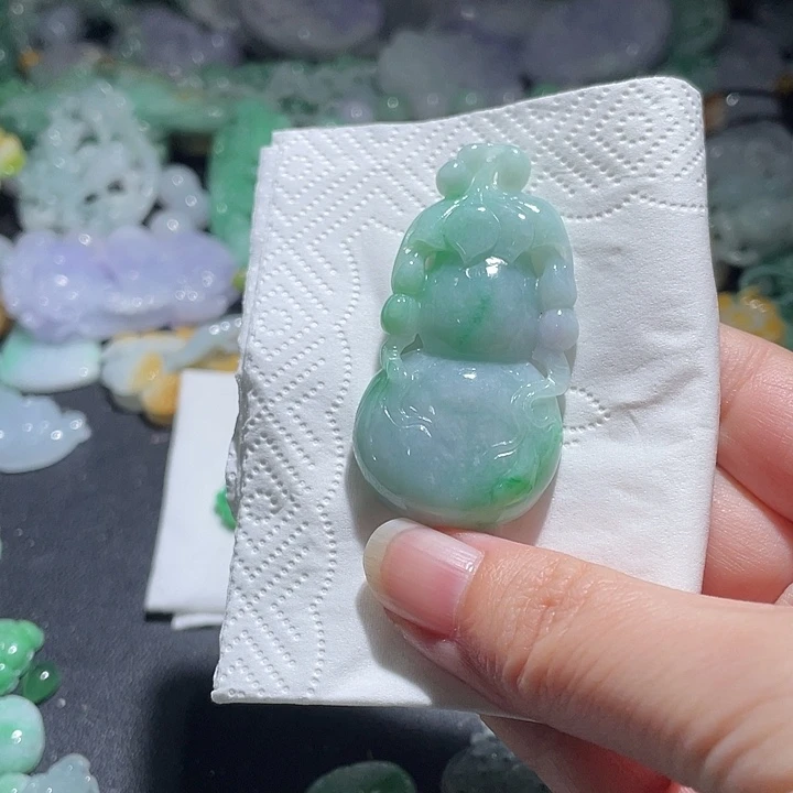 颈饰未镶嵌翡翠天