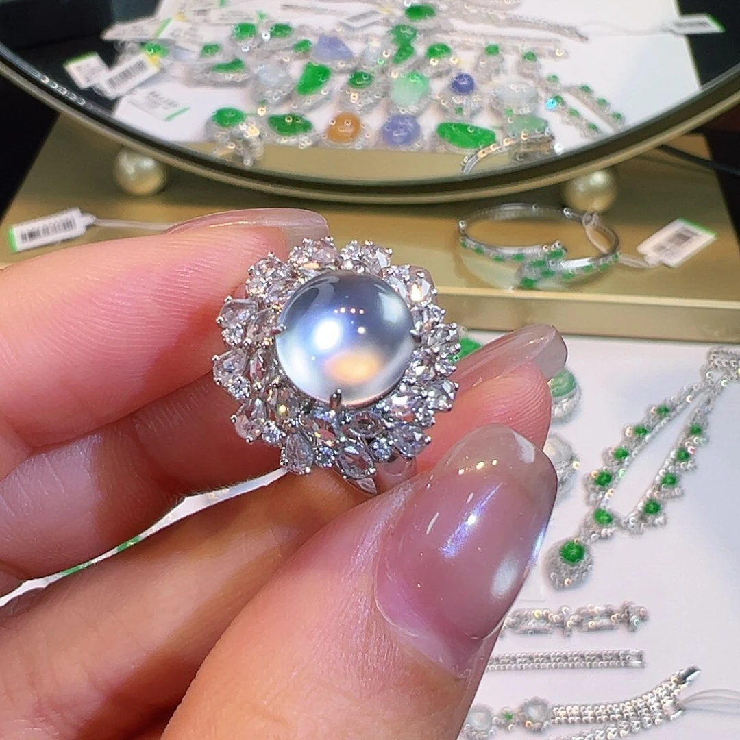 翡翠戒指18K金镶嵌