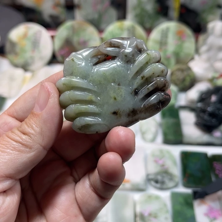 独山玉未镶嵌颈饰