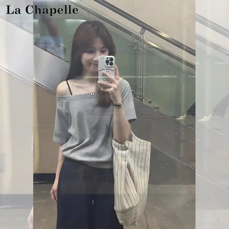 拉夏贝尔纯欲灰色斜领露肩短袖T恤女夏季新款慵懒感正肩斜肩上衣