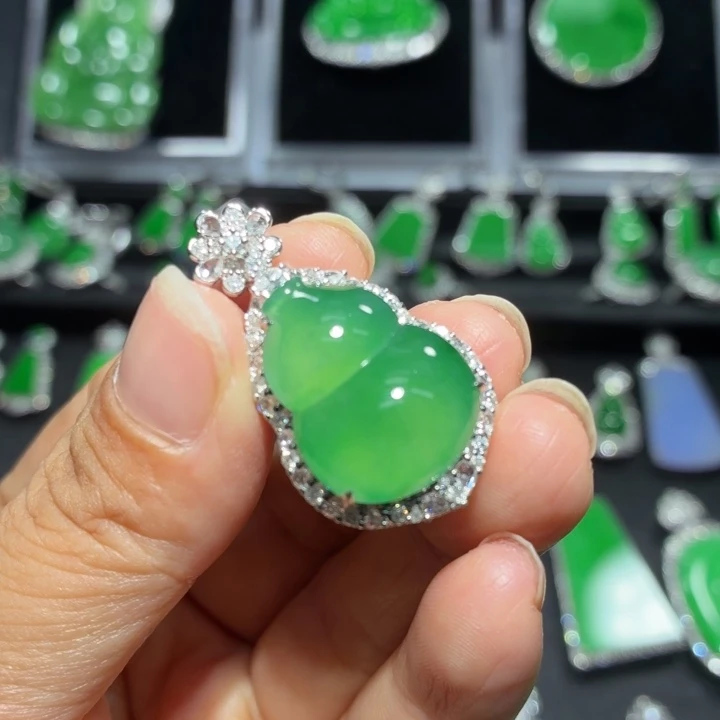 翡翠18K金镶嵌吊坠(不含链)翡翠