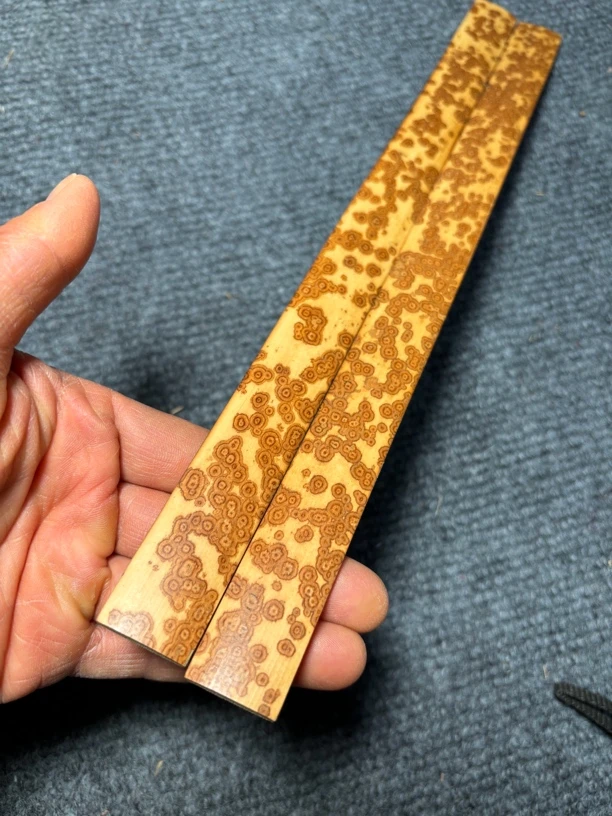 云南红湘妃 云妃 扇骨料 满花满纹 排口宽2.15长度32.4厘米