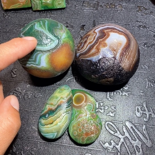石英质玉珠宝半成品未镶嵌乔****