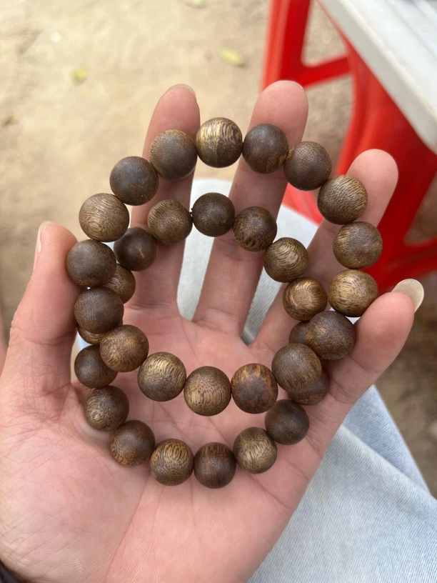 奇楠沉香1.3乌身13克多样性发一