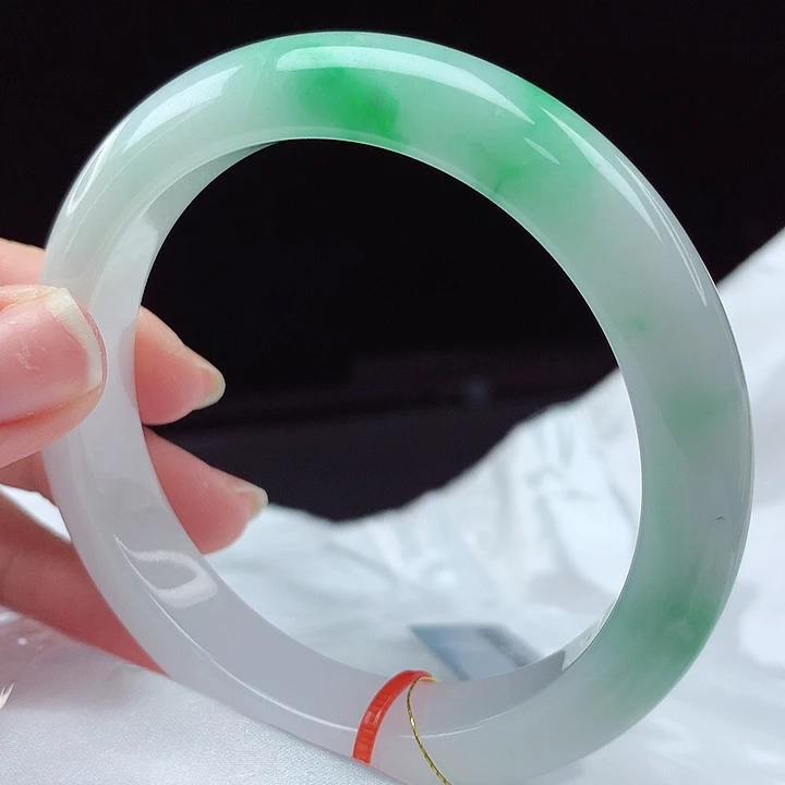 翡翠未镶嵌手镯56圈4317