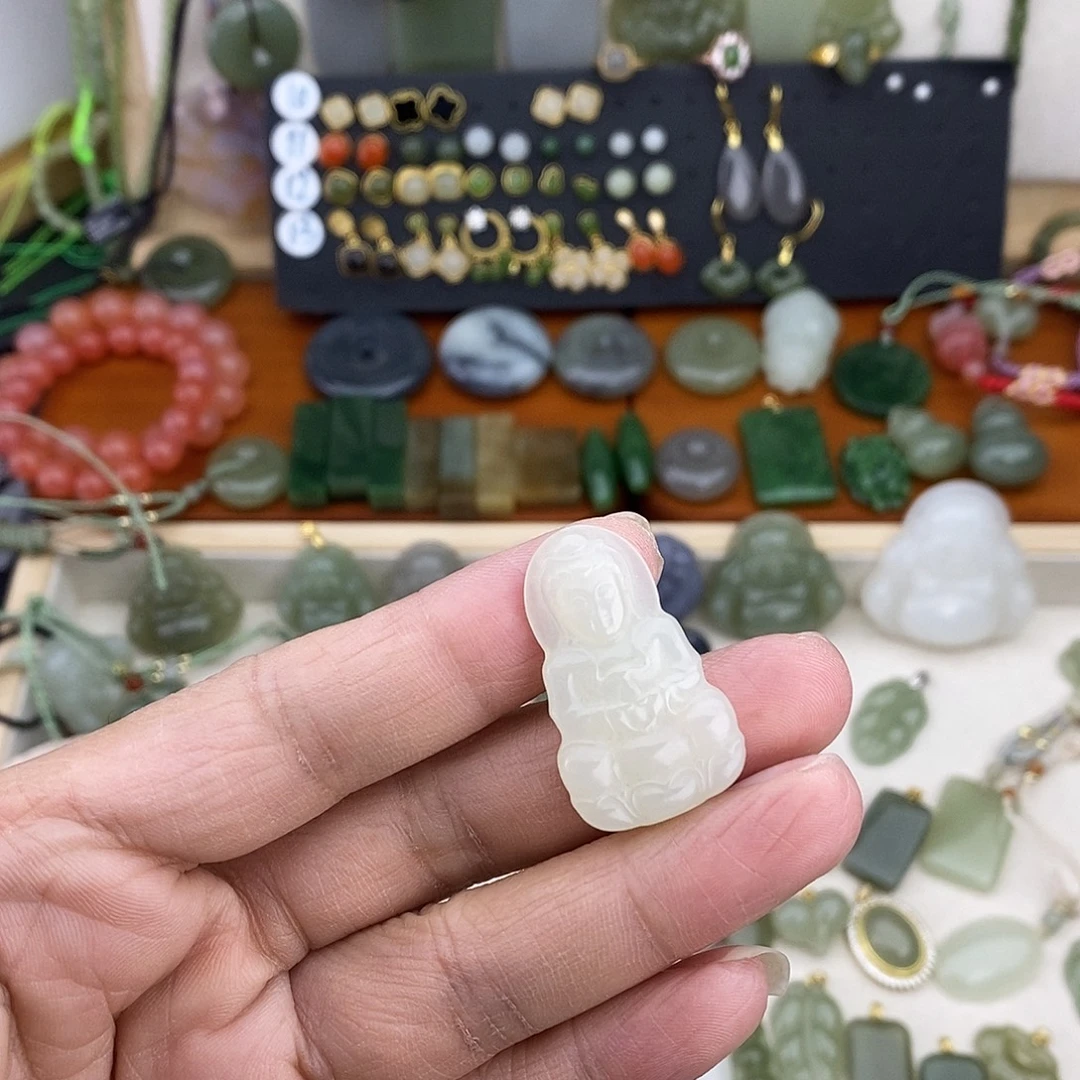 和田玉未镶嵌吊坠(不含链)