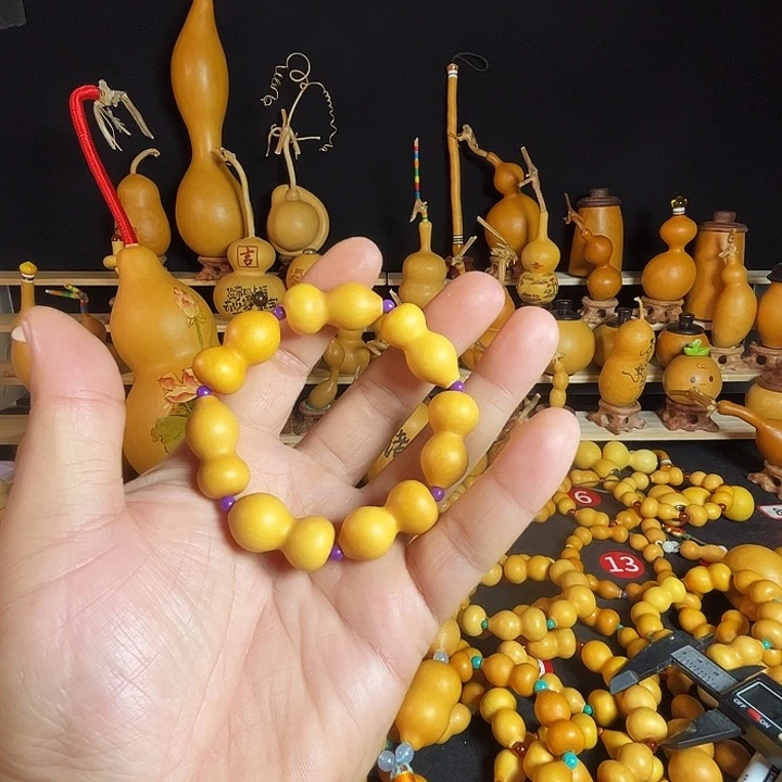 刘*2.9尺寸八宝葫芦手串