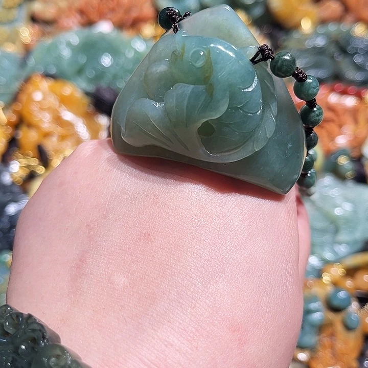 岫玉未镶嵌毛衣链