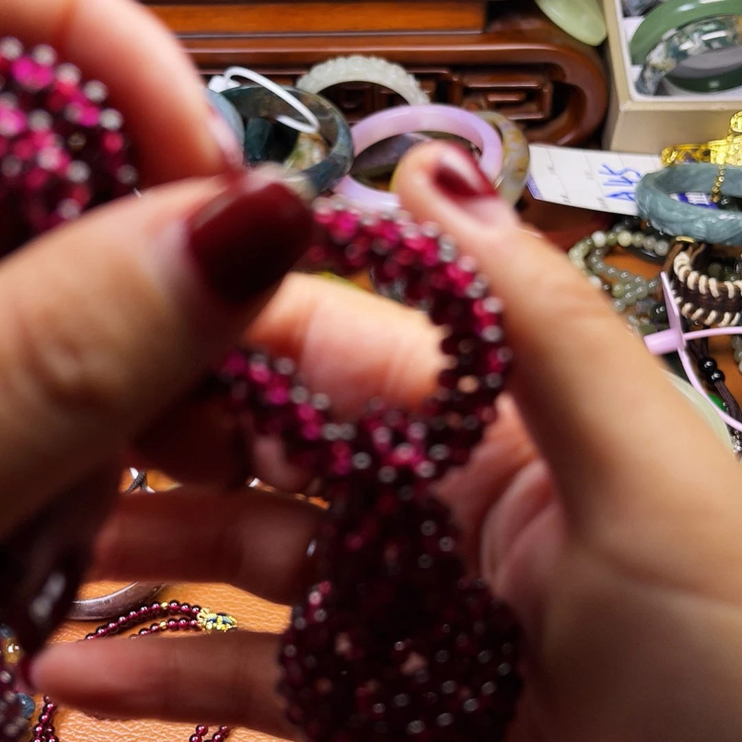 笑***财和田玉未镶嵌颈饰