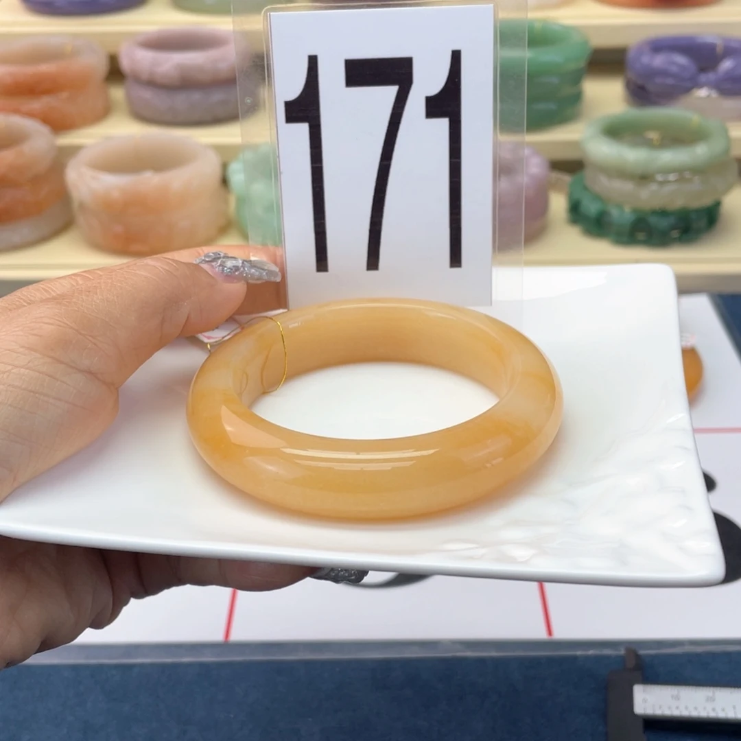 石英质玉未镶嵌手镯