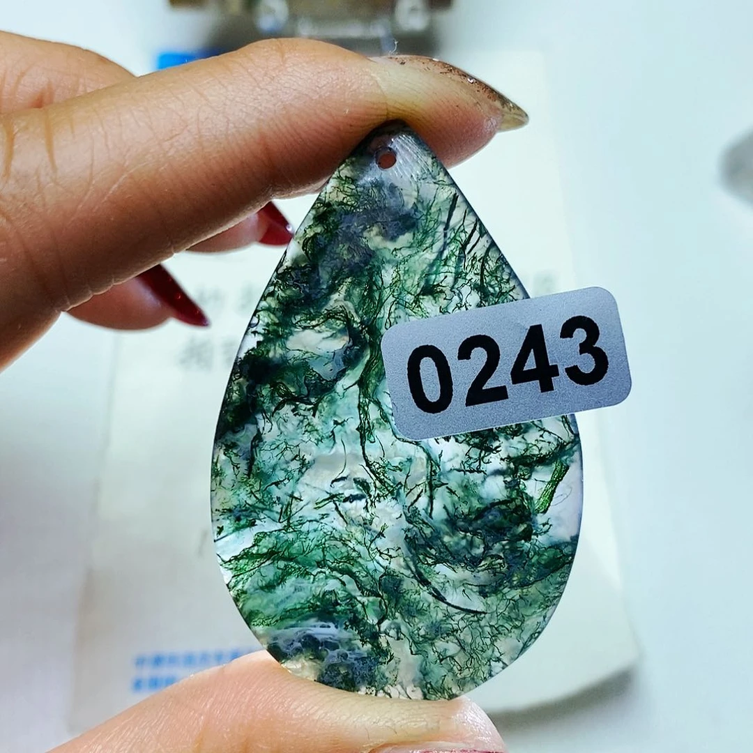 未镶嵌颈饰玛瑙/玉髓老****卫